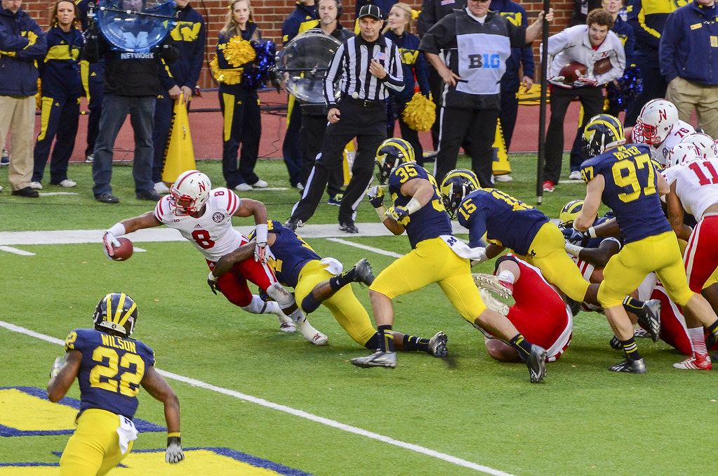 为纪念马拉多纳去世五周年，巴塞罗那阿根廷领事馆举办艺术展